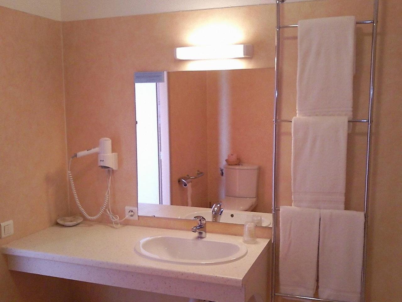 Logis L'Auberge Du Quercy Blanc Molières Esterno foto