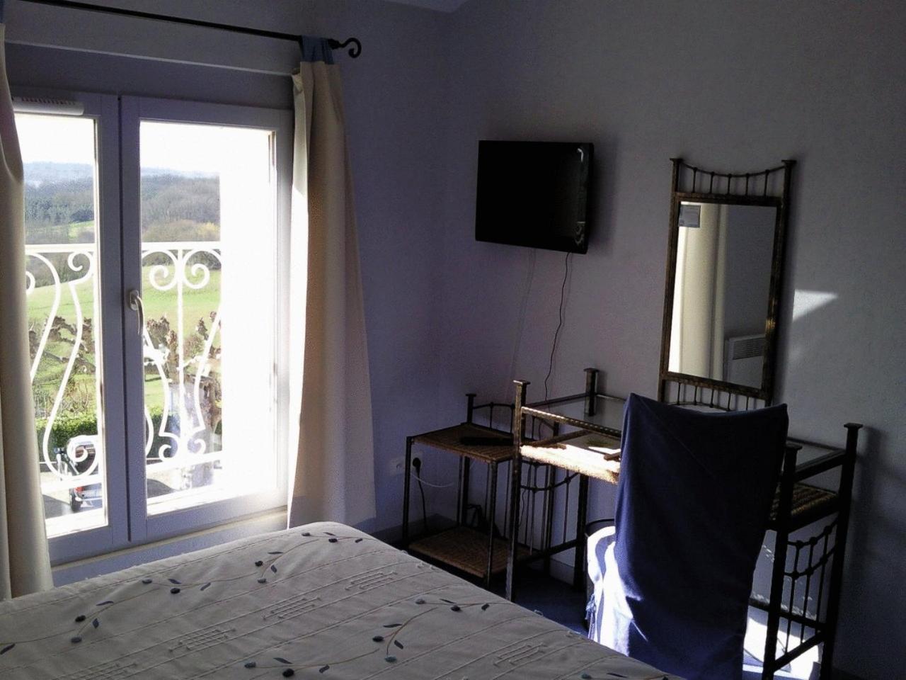 Logis L'Auberge Du Quercy Blanc Molières Esterno foto
